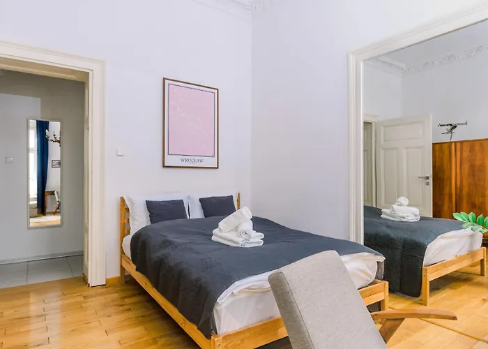 Apartment Plac Grunwaldzki Cosy By Bookinghost *
